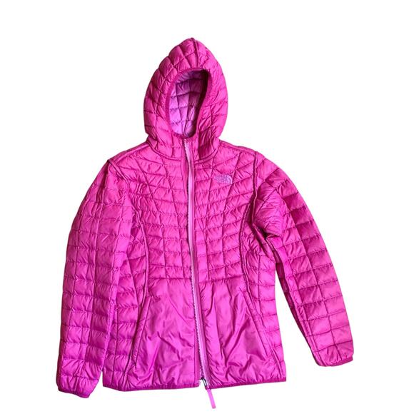 The North Face Girls' Reversible Thermoball Hoodie Jacket - Picture 9 of 15